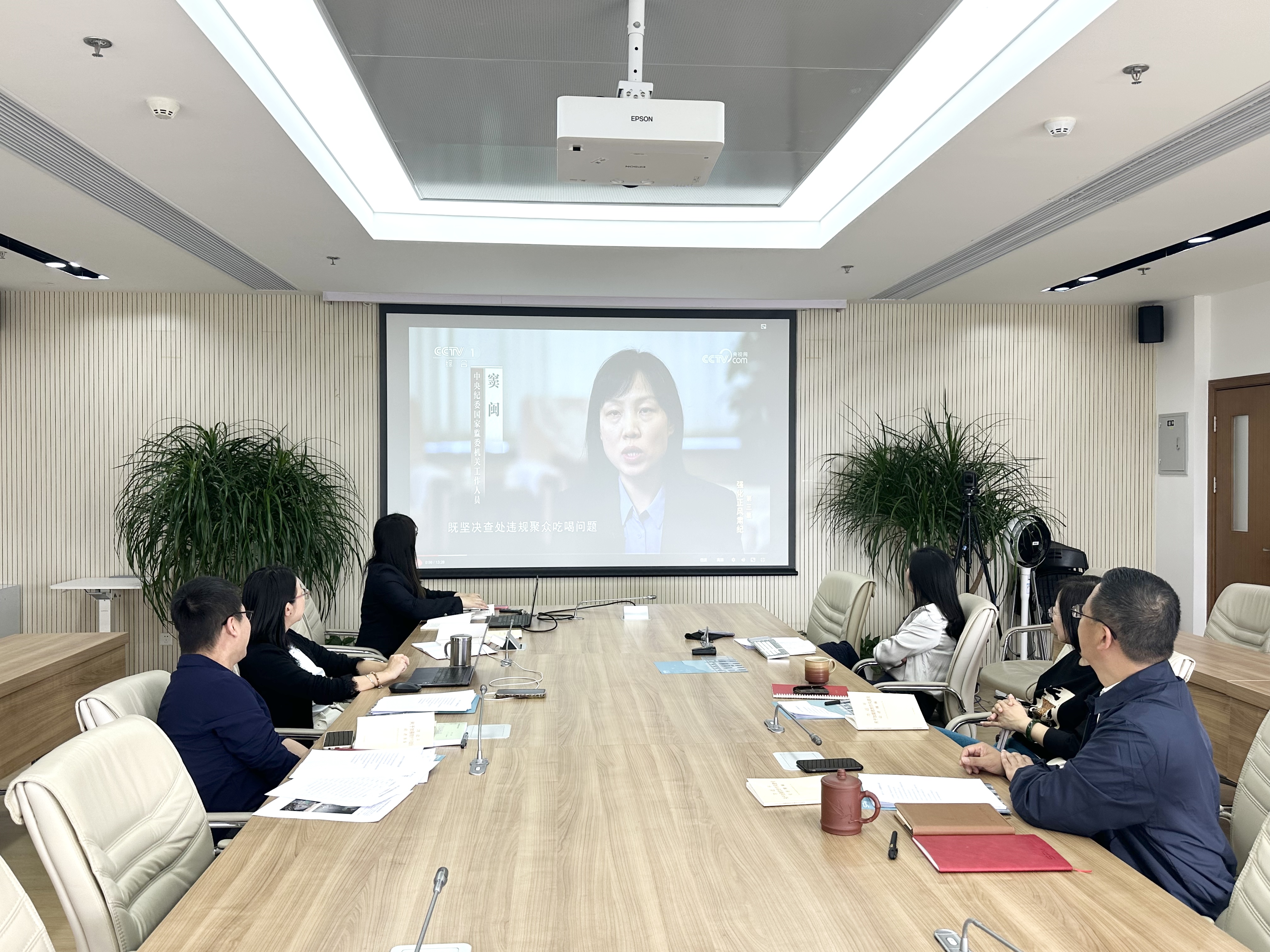 ae127e2c6a7012dfb212be54ef42c06f.jpg ae127e2c6a7012dfb212be54ef42c06f.jpg